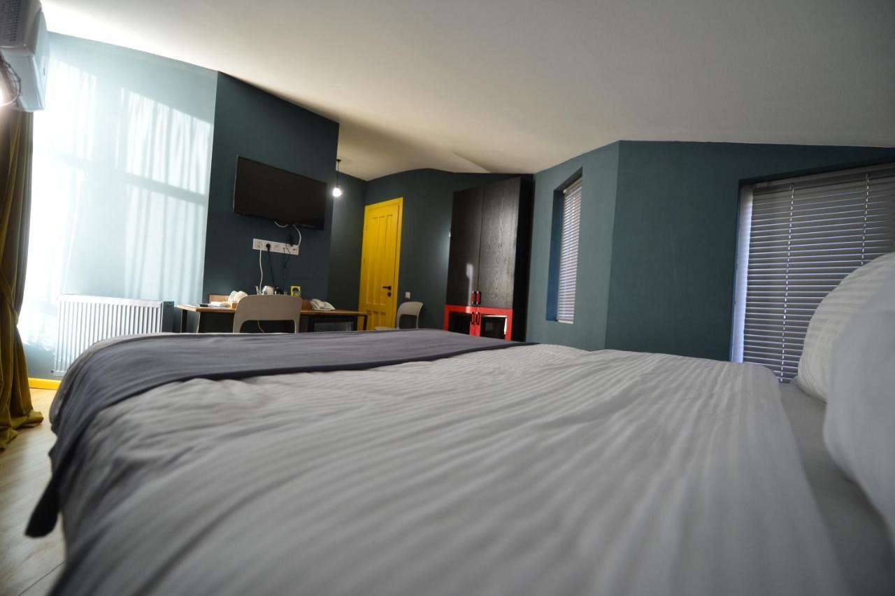 Boutique Hotel 27+ Tbilisi Exterior photo
